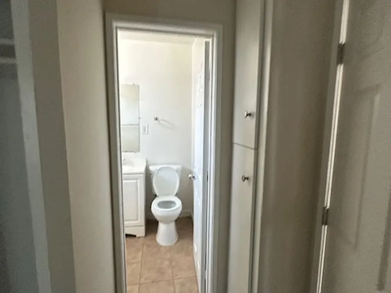 22 — Photo 7