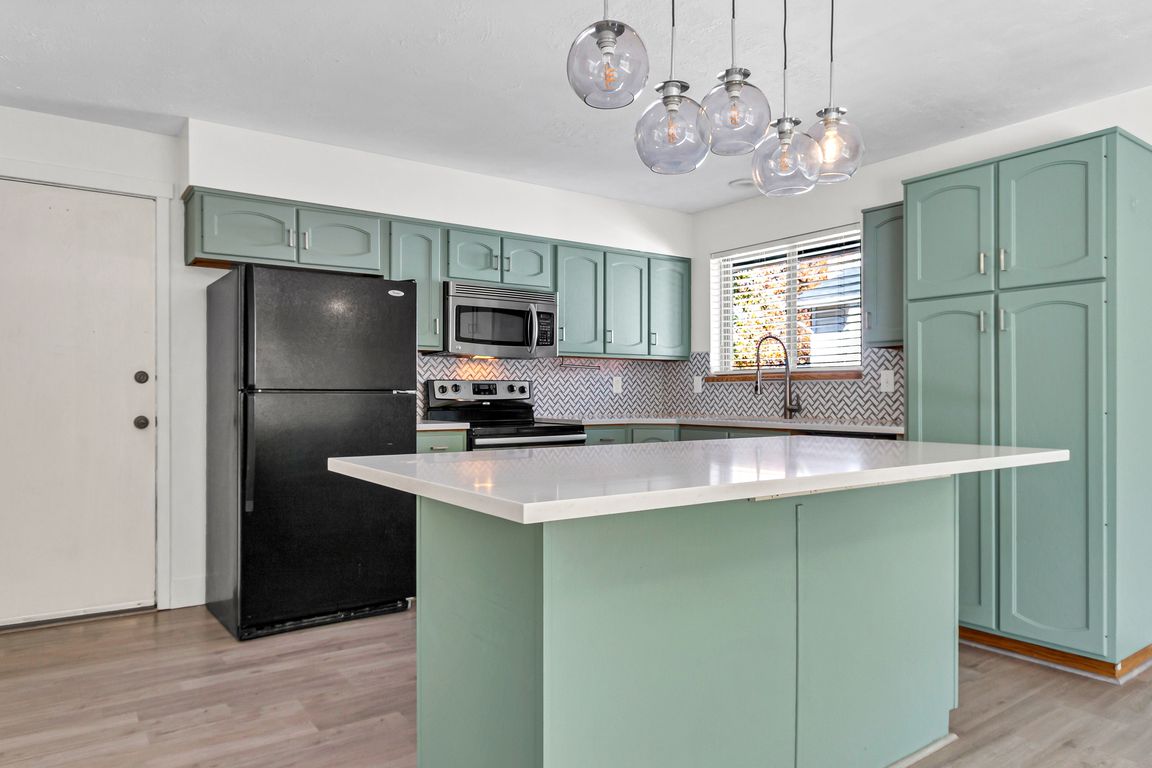 next background image