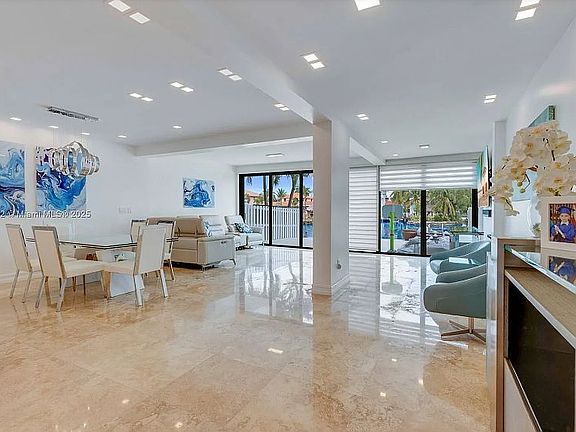 4th image of 357 Poinciana Dr #1112