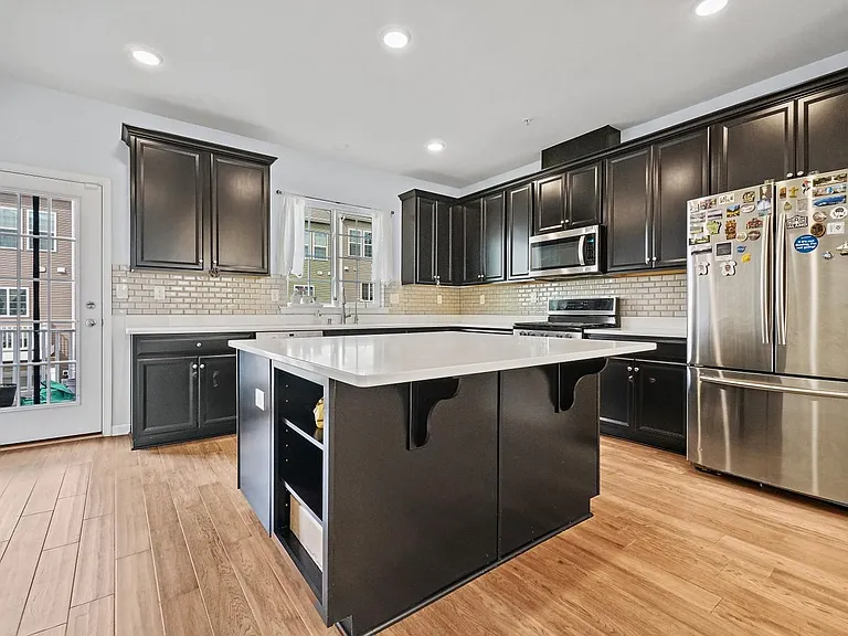 106 Truman Dr — Photo 15