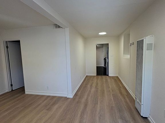 2nd image of 3927-3929 Ruby St