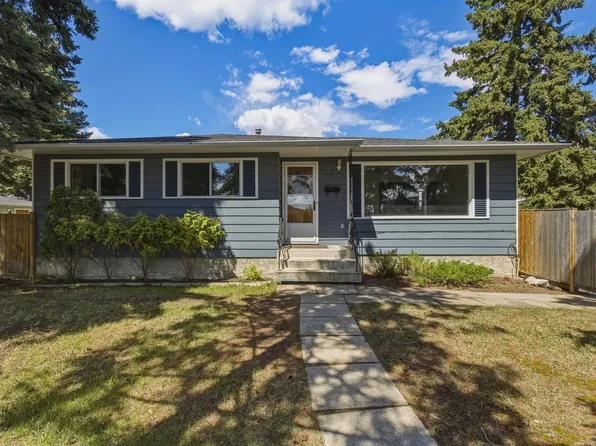 7604 142nd Ave NW, Edmonton, AB T5C 2P4