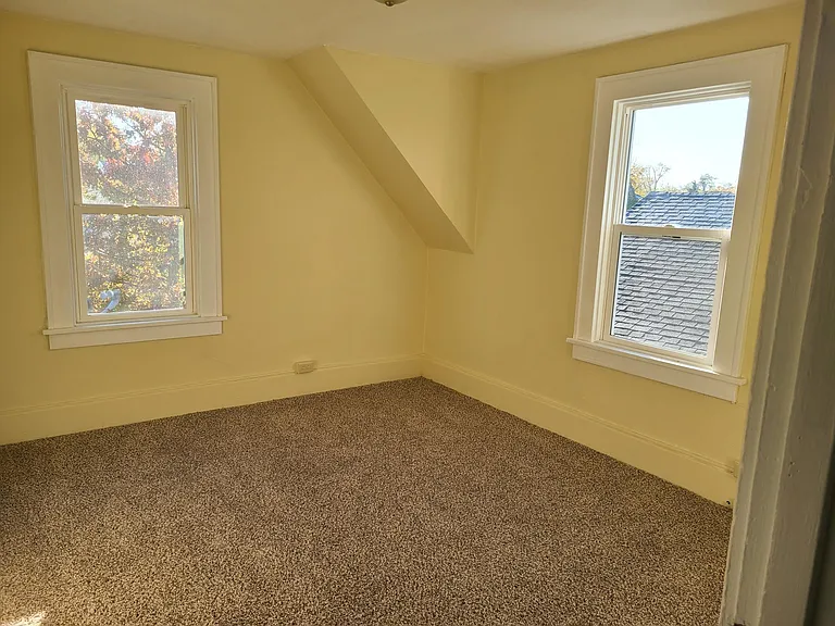 1121 Diamond Ave — Photo 12