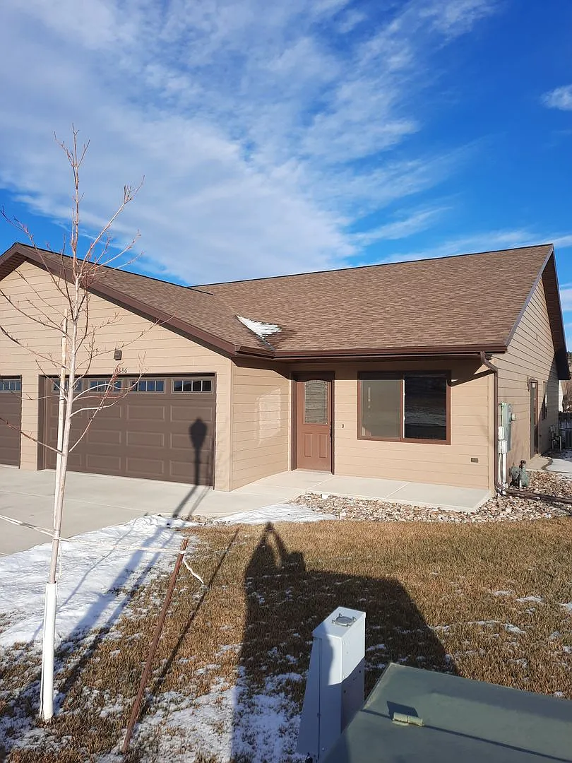 Building Photo - 10886 Freedom Trl