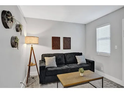 50 Davie Blvd Photo 1