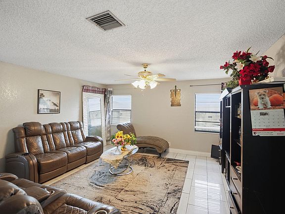 4th image of 1301 SW 75th Avenue