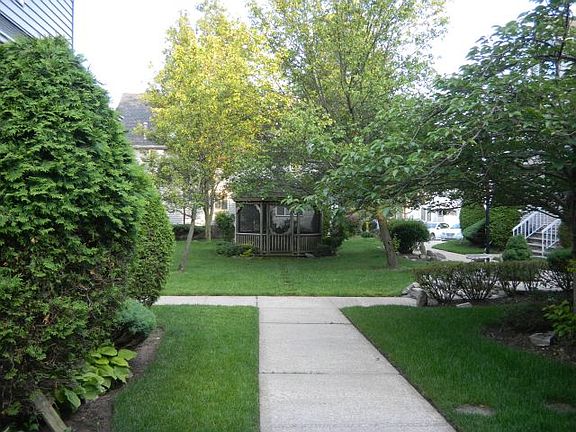 2nd image of 120 Fairlawn Ave