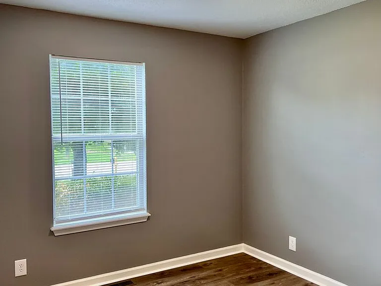 407 Donna Dr — Photo 11