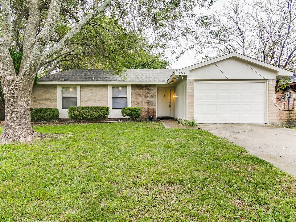 1st image of 1922 White Oak Dr
