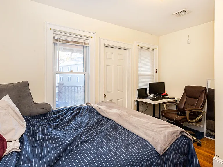 186 Calumet St #2 — Photo 7