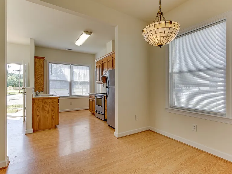 955 Poquoson Ave — Photo 13