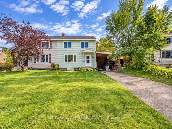 87 Algonquin St, Deep River, ON K0J 1P0