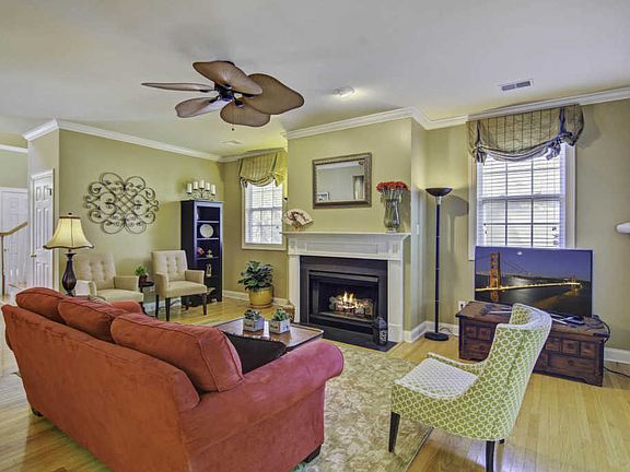 3rd image of 1304 Country Wood Ct