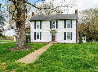 318 Talmon St, Connelly Springs, NC 28612