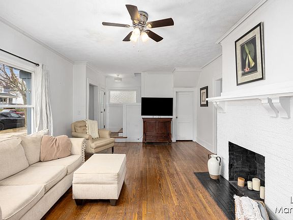 3rd image of 1844 Jefferson Ave SE