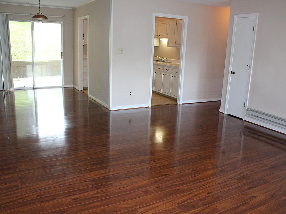 1st image of 102 Terrace Ct APT 5B