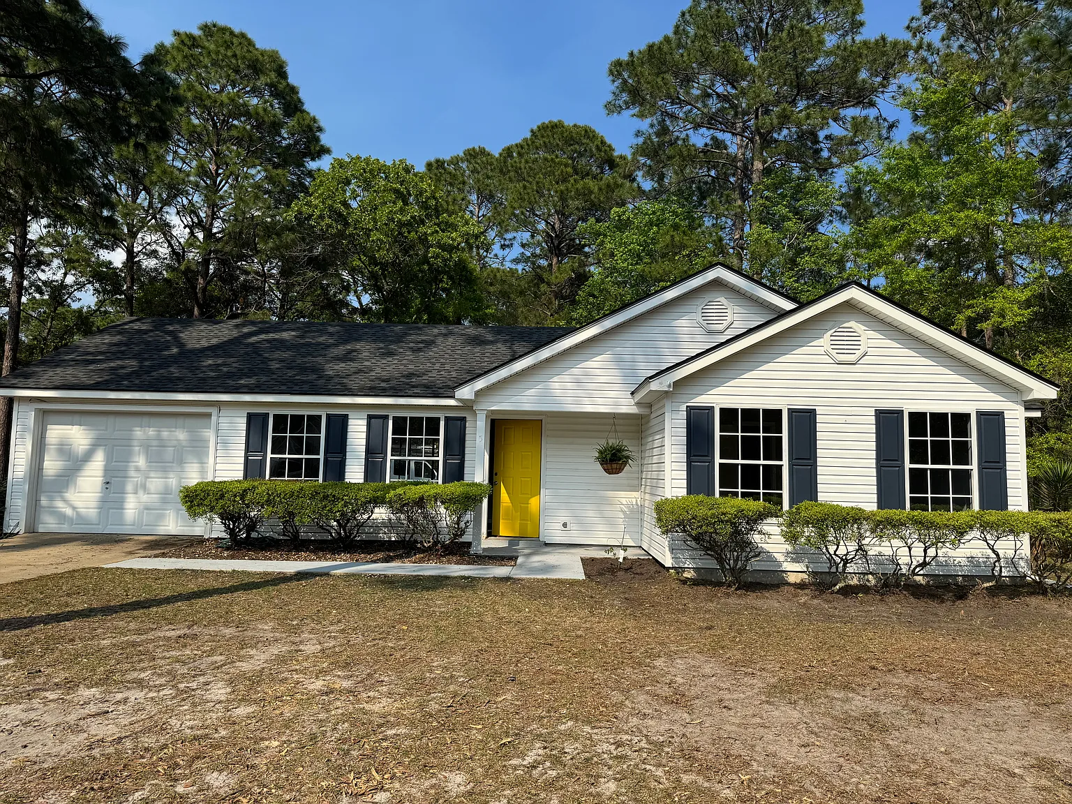 3 bed, 1200 sqft, $2,300 — Photo 1