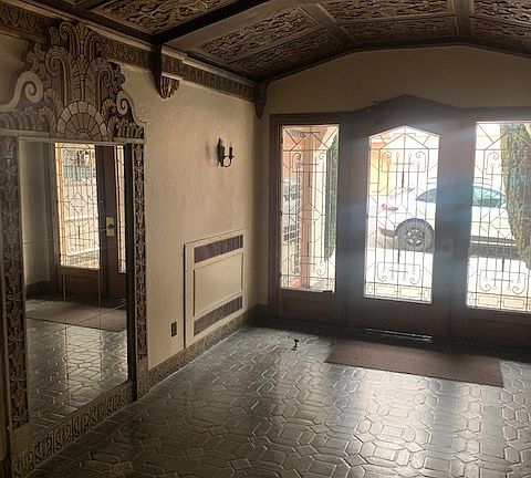 5th image of 1490 Jefferson St #101