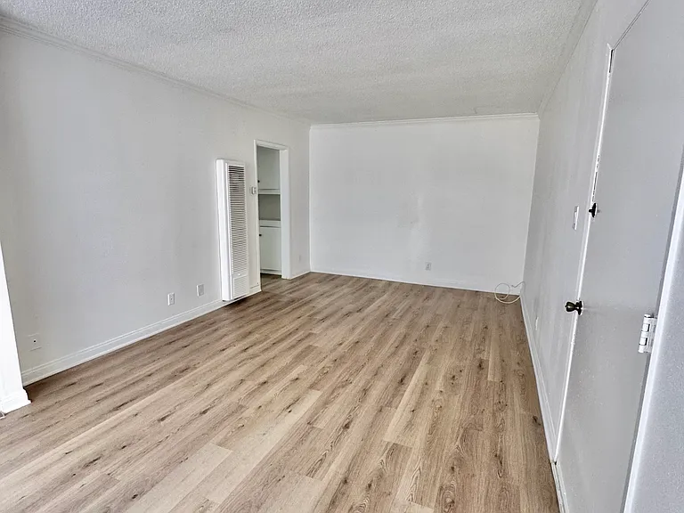 12711 Pacific Ave #1 — Photo 9