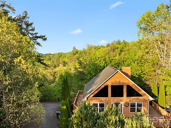 2nd image of 273 S Rhododendron Rd