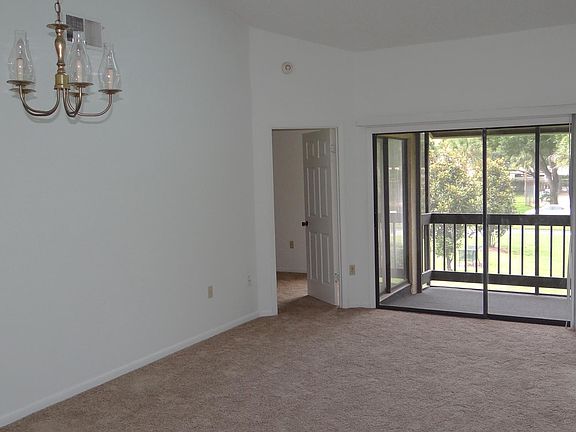 2nd image of 3036 S Semoran Blvd