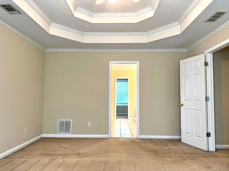983 Yancey Ct — Photo 12