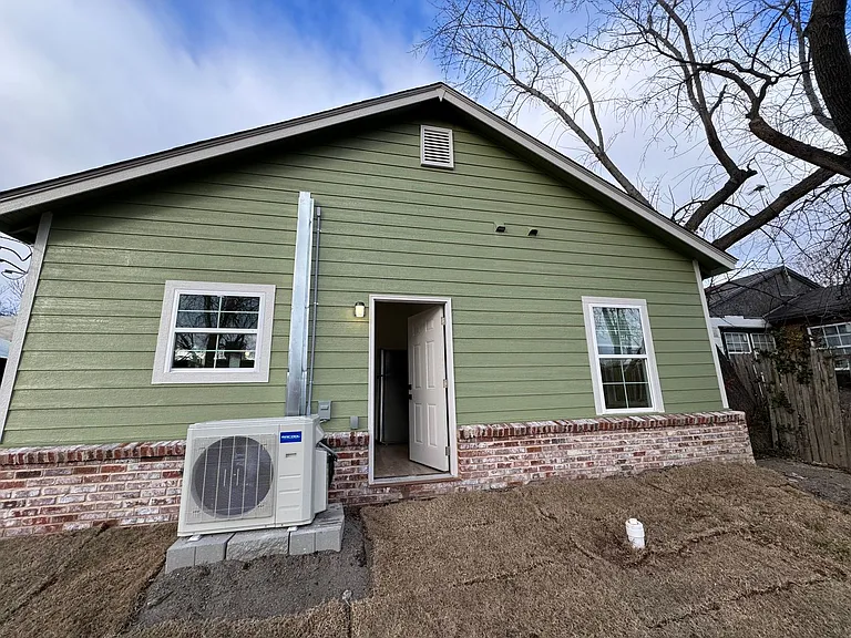 2730 E Admiral Ct — Photo 15