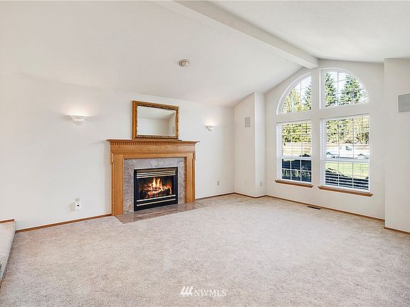 Front Room vaulted ceilings 