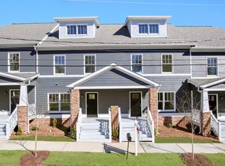 621 Chestnut St, Hapeville, GA