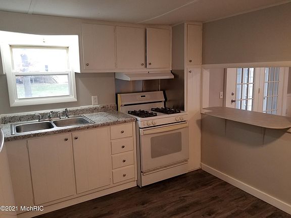 4th image of 12792 Abner St NE