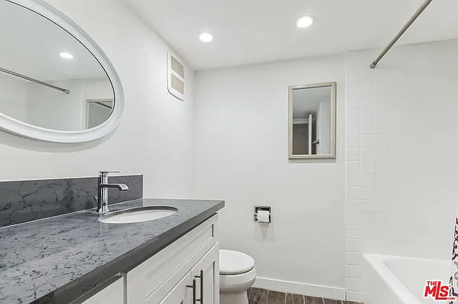10535 Wilshire Blvd #404 — Photo 28