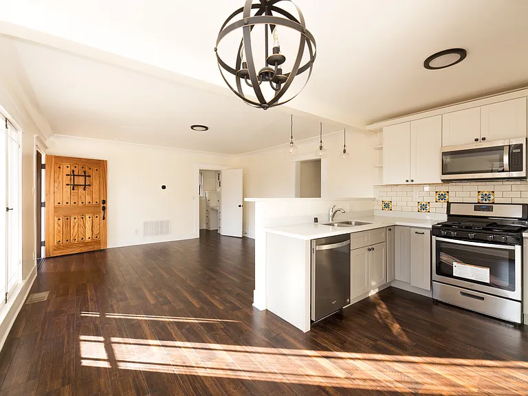4439 Clarissa Ave — Photo 8