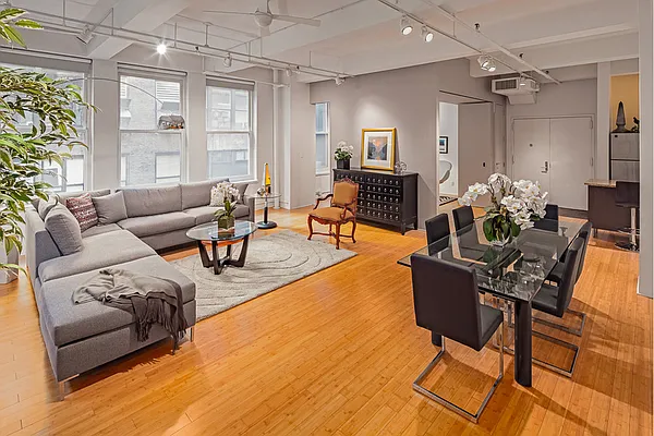 Sold by Stribling | media 11