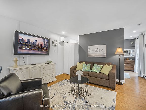 3rd image of 46 John St