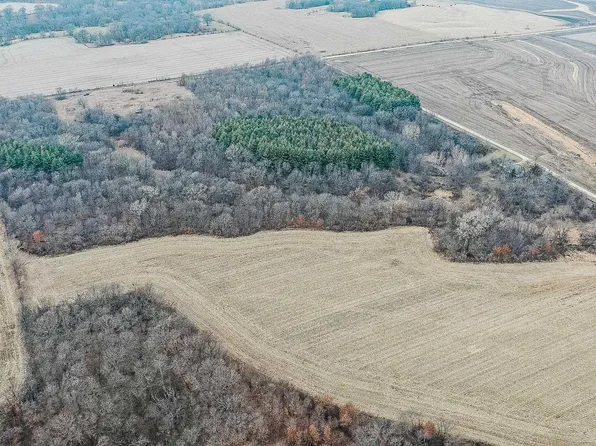 635 285th Ave, Alexis, IL 61412