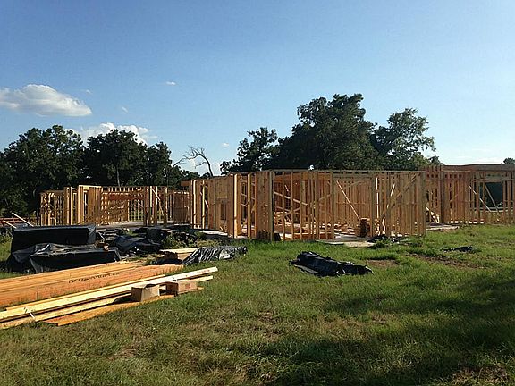 Front Entry of River Park Ranch.