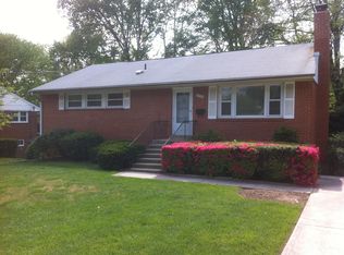 5326 Ravensworth Rd, Springfield, VA 22151