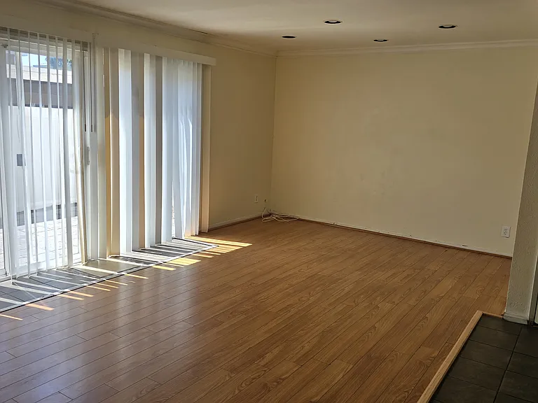 671 E Matchwood Pl — Photo 4