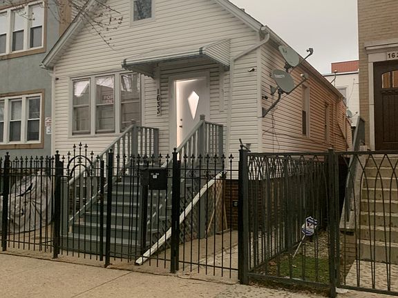 2nd image of 1633 N Artesian Ave #1