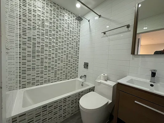 Rented by Rumah Realty Inc | media 6