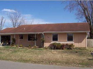 120 Pine Ave, Gentry, AR 72734
