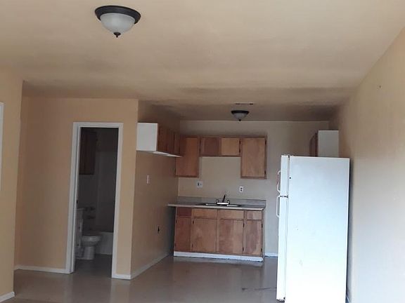 2nd image of 803 S 17th St APT B
