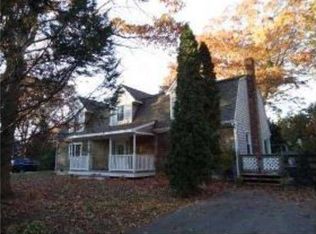 125 Mettatuxet Rd, Narragansett, RI 02882