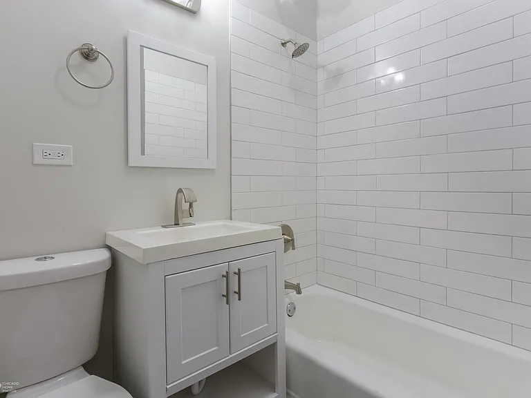 4540 N Sheridan Rd #1 — Photo 13