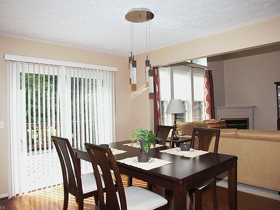 5th image of 631 Cornell Dr
