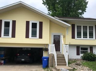 810 10th Ave NW, Waverly, IA 50677