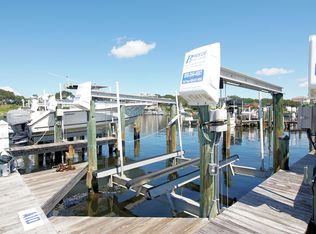 30 Moreno Point Rd UNIT 206A/SLIP 10, Destin, FL 32541