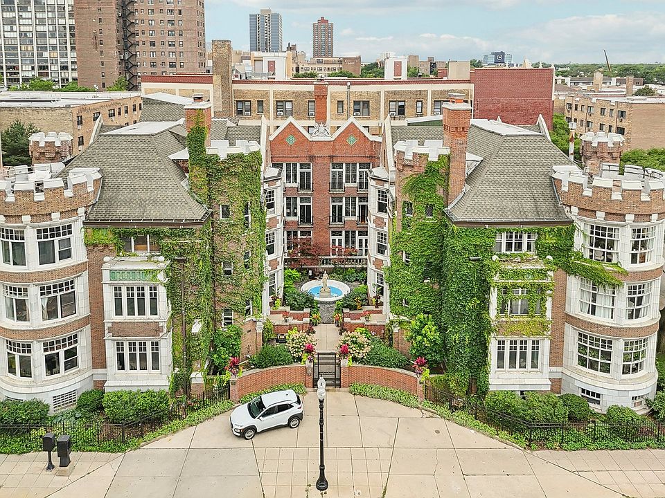 1st image of 1031 W Bryn Mawr Ave APT 3B