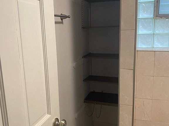 3rd image of 4325 W Parker Ave #1