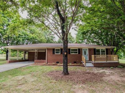 9183 S Nc Highway 150, Linwood, NC, 27299